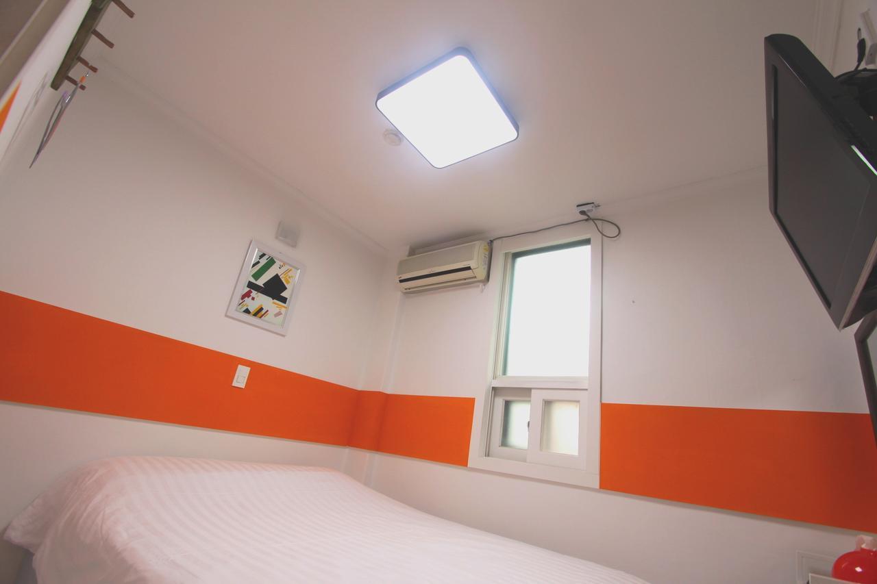 Hostel Ruman Stay Wisma tamu